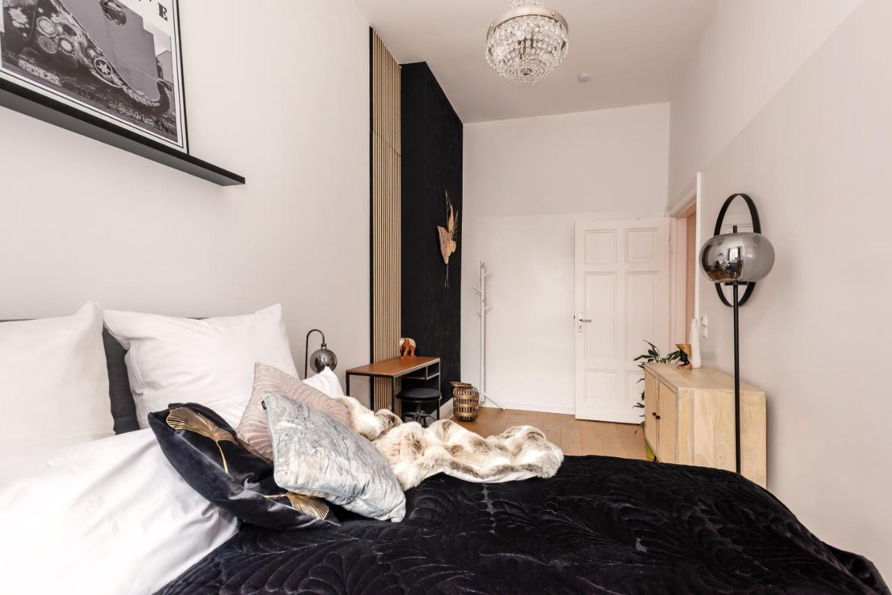 90sqm 2br Biz Loft - 5min Station Appartement Berlin